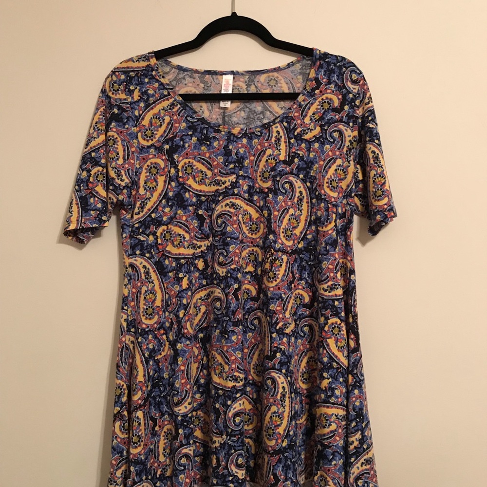 🏔Lularoe Perfect T, XS, blue and yellow paisley